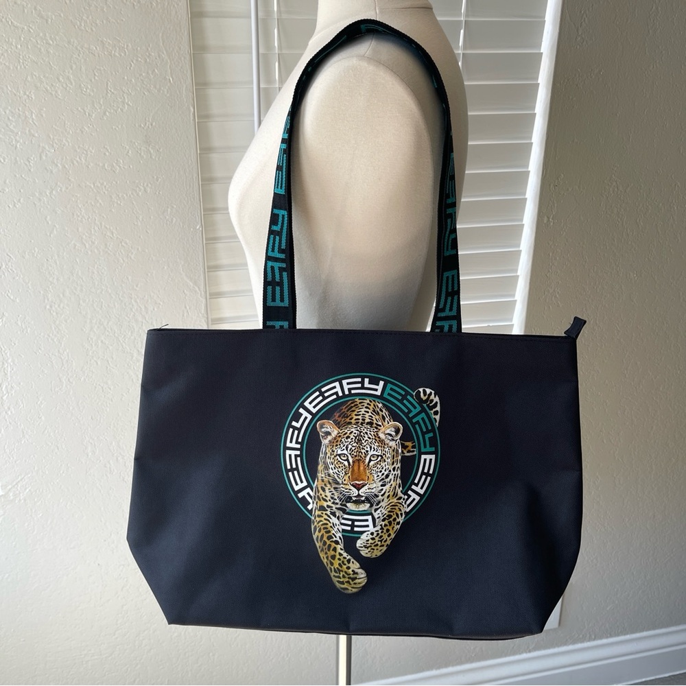 EFFY Brand Catch-All Tote Bag – White (Lightweight & Durable)